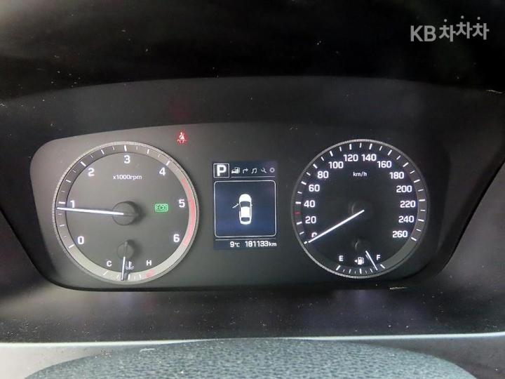 Hyundai Sonata LF 1.7 Diesel Smart 10