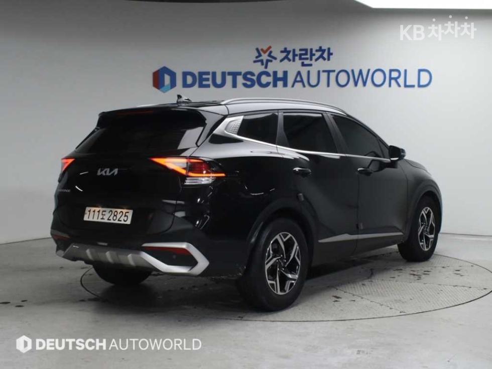 2022 - kia sportage