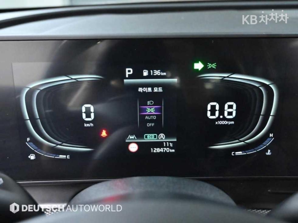 2022 - kia sportage