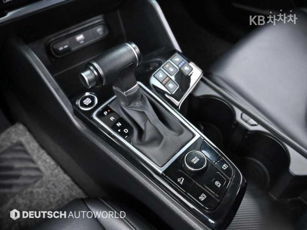 2022 - kia sportage