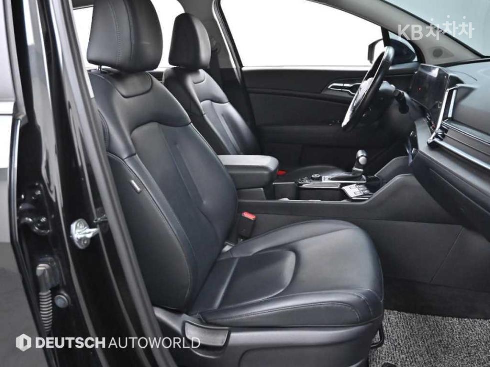 2022 - kia sportage