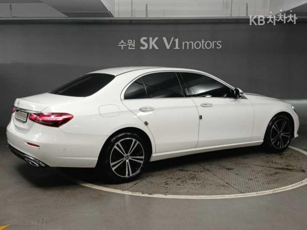 2021 Mercedes-Benz E (W213) photo