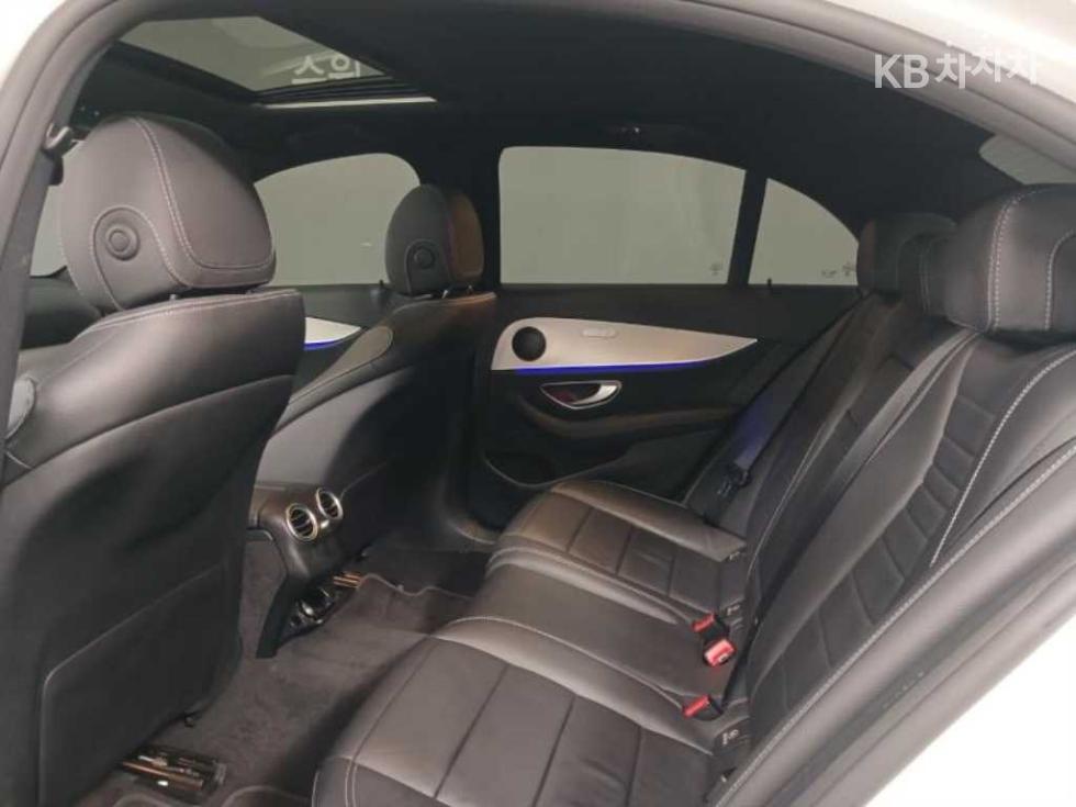 2021 Mercedes-Benz E (W213) photo