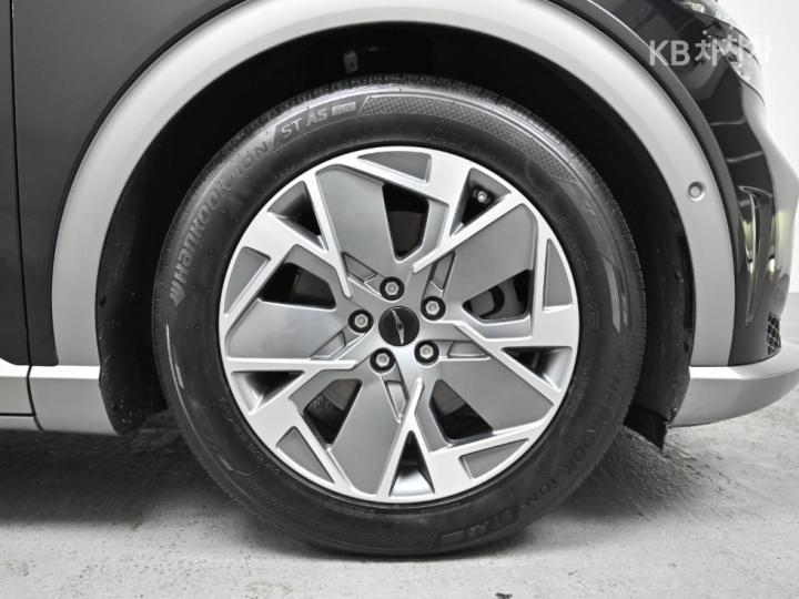 Genesis GV60 Standard 2WD Base Type — фото 5