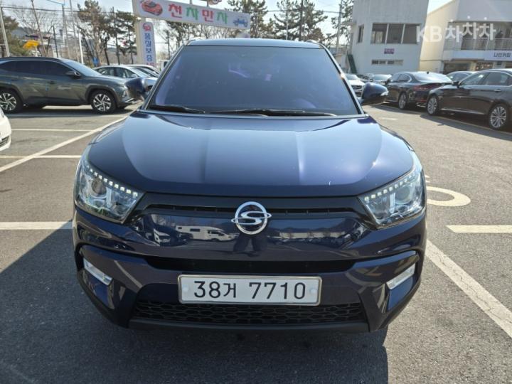 KG Mobility (Ssangyong) Tivoli Gasoline LX Base Type 3