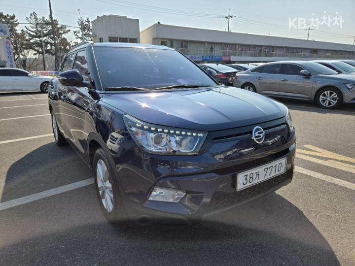 KG Mobility (Ssangyong) Tivoli Gasoline LX Base Type 4