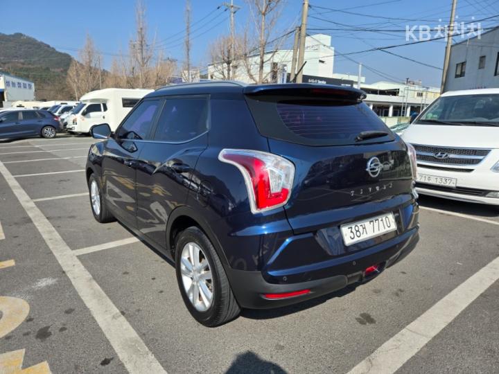 KG Mobility (Ssangyong) Tivoli Gasoline LX Base Type 7