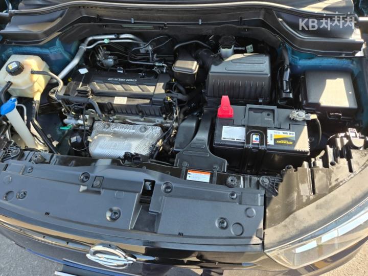 KG Mobility (Ssangyong) Tivoli Gasoline LX Base Type 8