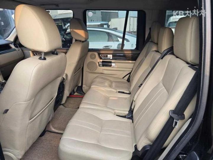 Land Rover Discovery 4 3.0 SDV6 HSE Base Type 8