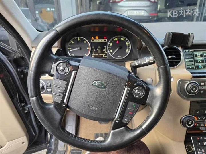 Land Rover Discovery 4 3.0 SDV6 HSE Base Type 10