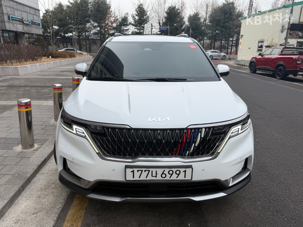 2023 - kia carnival