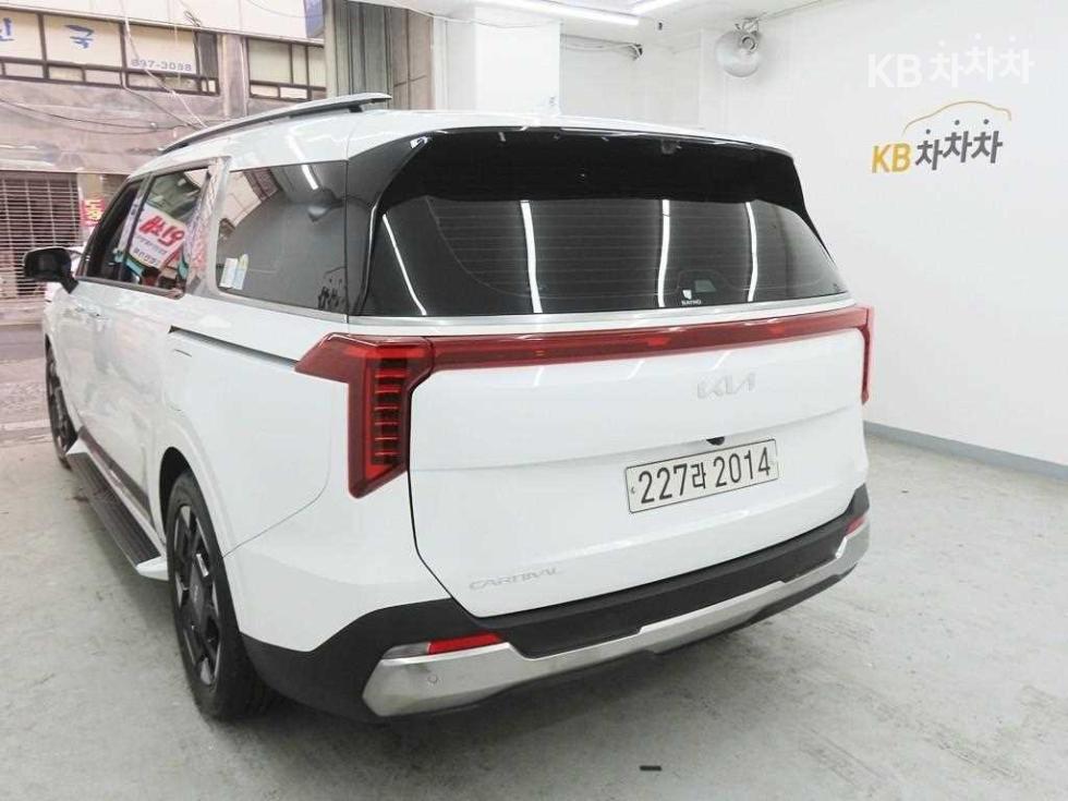 2024 - kia carnival