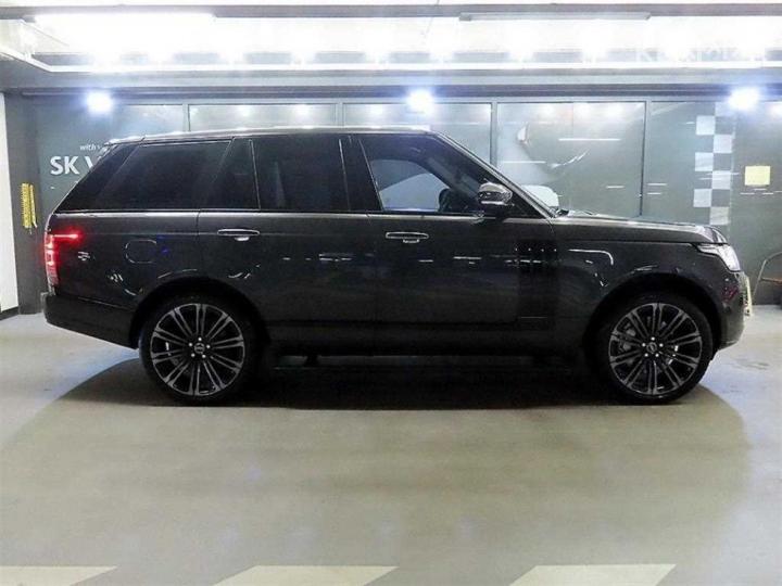 Land Rover Range Rover New 4.4 SDV8 Vogue SE 405 4