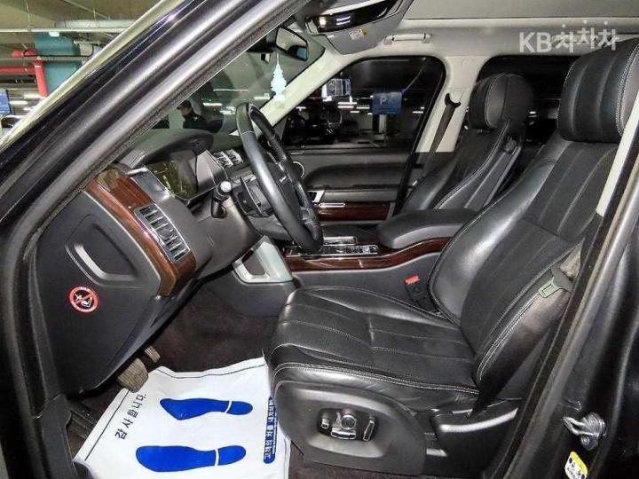 Land Rover Range Rover New 4.4 SDV8 Vogue SE 405 7