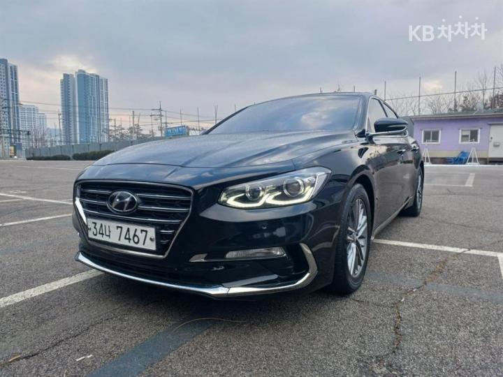 Hyundai Grandeur IG 2.4 Premium Base Type