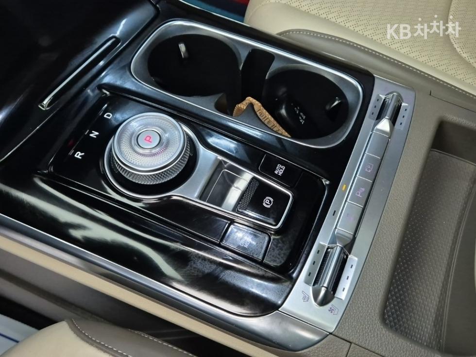 2021 - kia carnival