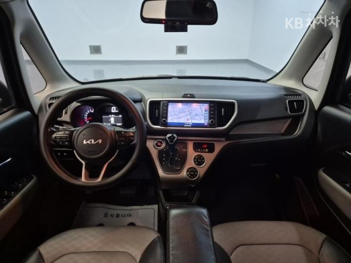 Kia Ray 1.0 Gasoline Signature 8