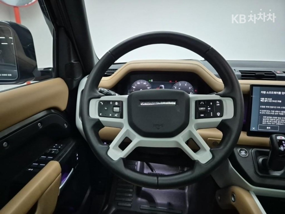 Land Rover Defender — miniaturë 9