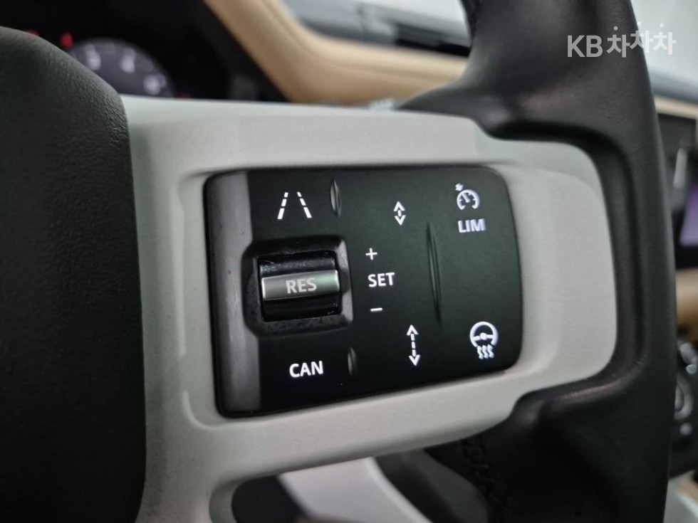 Land Rover Defender — miniaturë 16