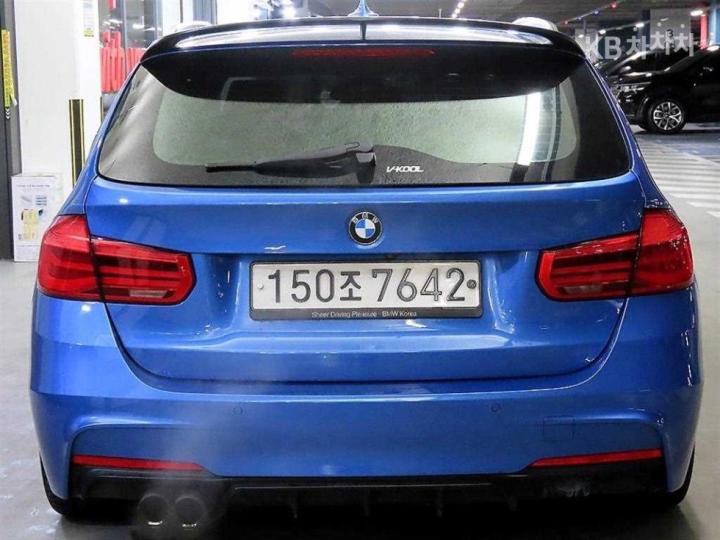 BMW 3 Series New 320d Touring M Performance Edition 6