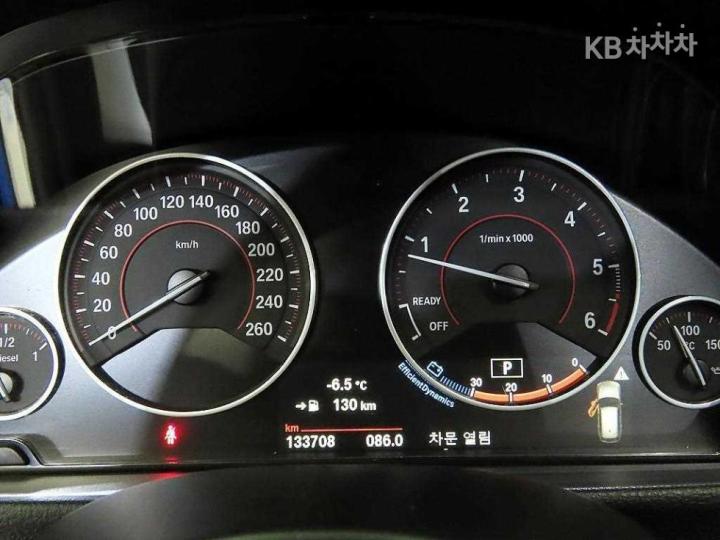 BMW 3 Series New 320d Touring M Performance Edition 10