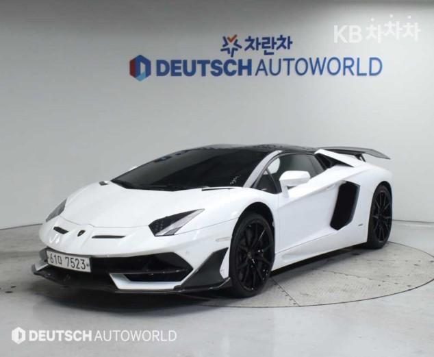 Lamborghini Aventador S LP740-4