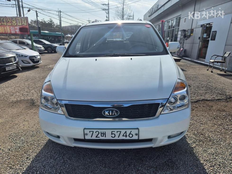 2011 kia carnival
