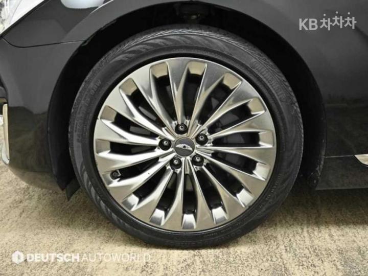 Genesis EQ900 3.3 T-GDI Luxury 6