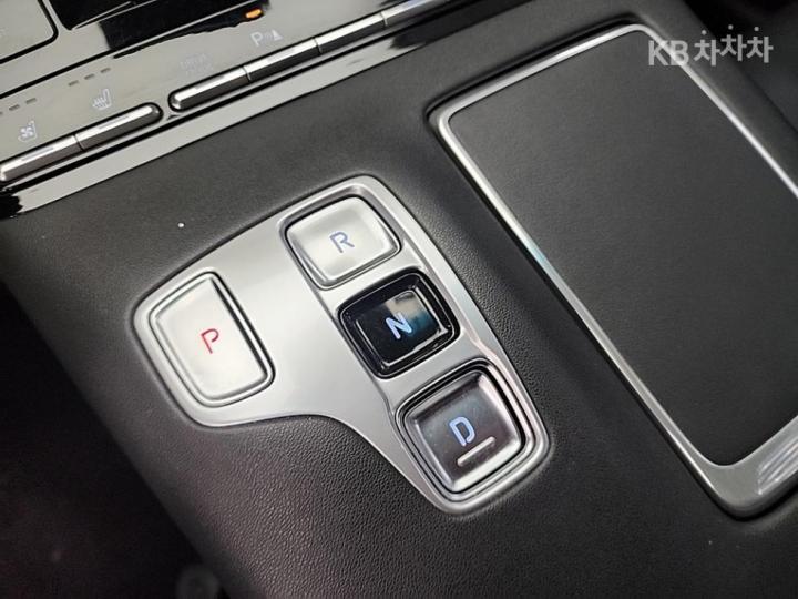 Hyundai Grandeur 2.5 Exclusive 9