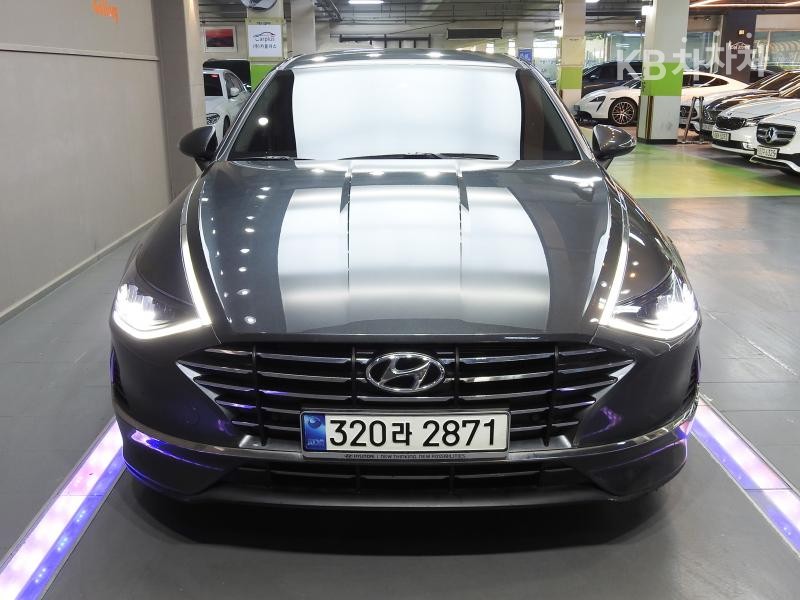 Hyundai 쏘나타 (DN8) 2.0 프리미엄 패밀리 - фото 1