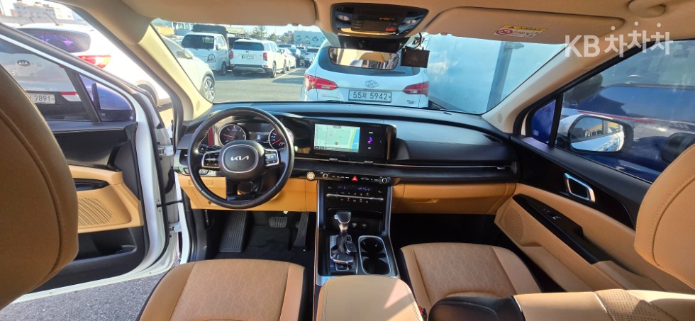 2023 - kia carnival