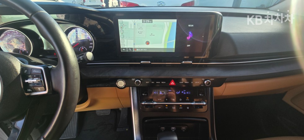 2023 - kia carnival