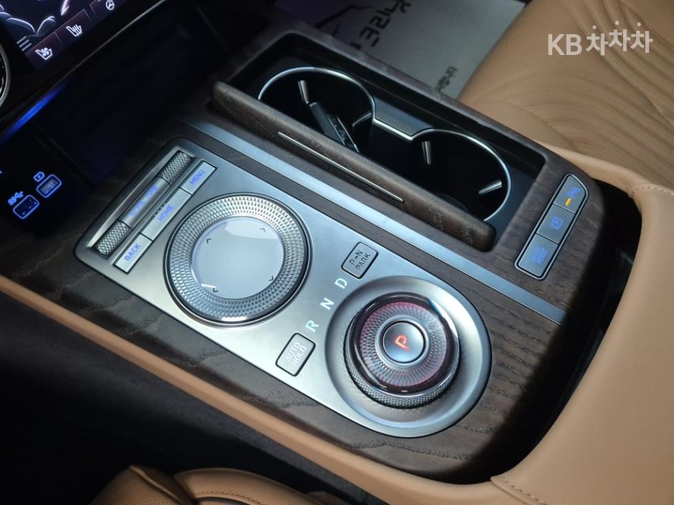 Genesis G80 — miniaturë 8
