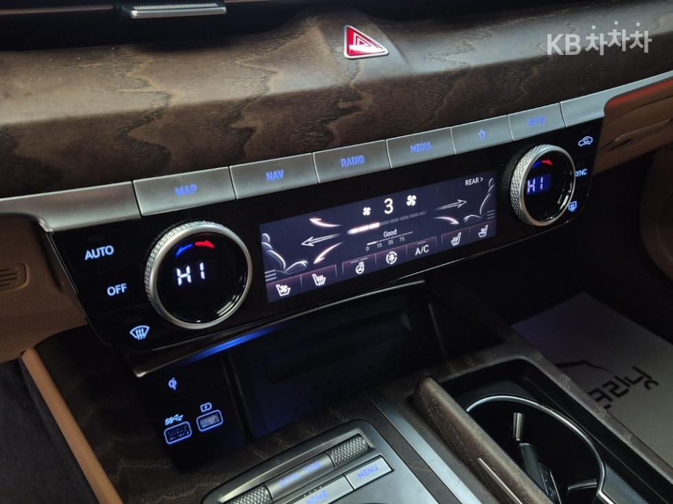 Genesis G80 — miniaturë 17