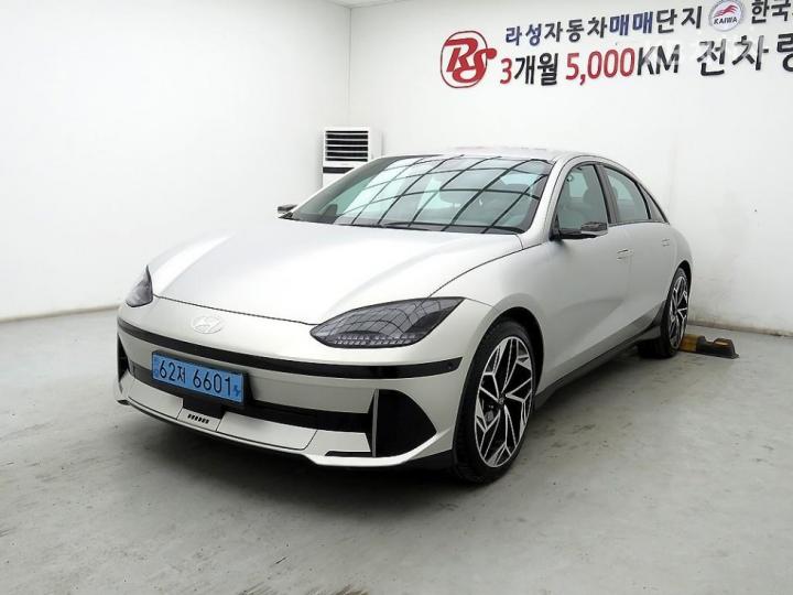 Hyundai IONIQ 6 CE Long Range AWD Prestige 2