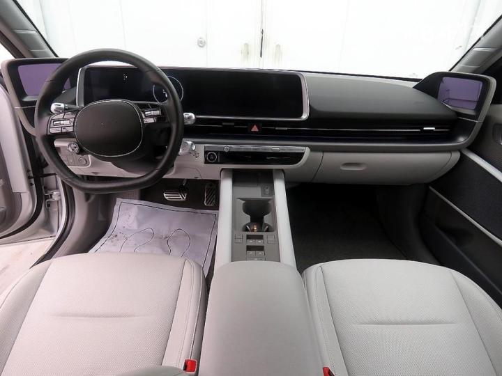 Hyundai IONIQ 6 CE Long Range AWD Prestige 9