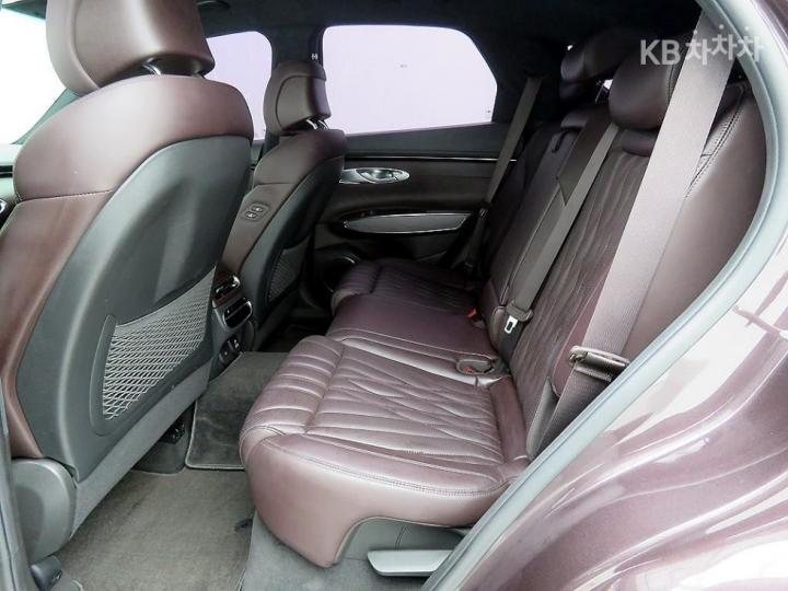 Genesis GV70 Diesel 2.2 AWD 9