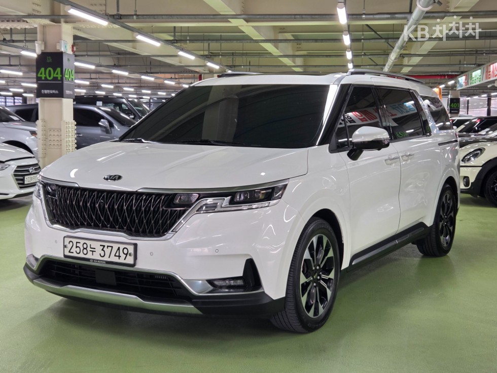 2021 - kia carnival