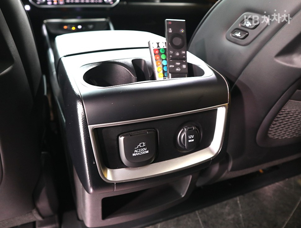 2025 - kia carnival