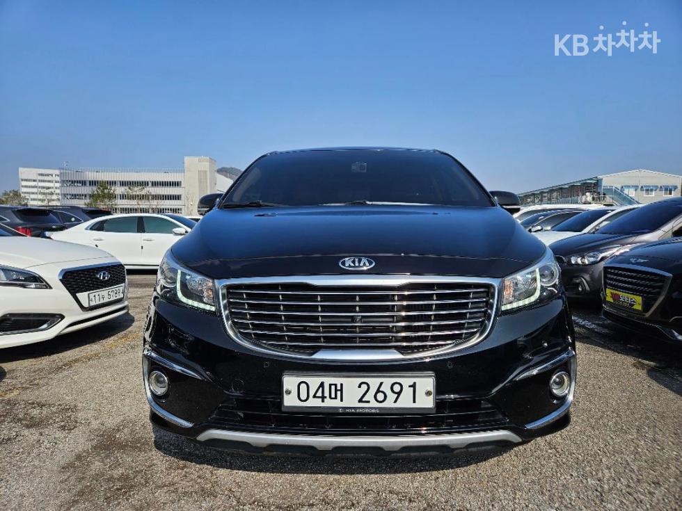 2018 - kia carnival