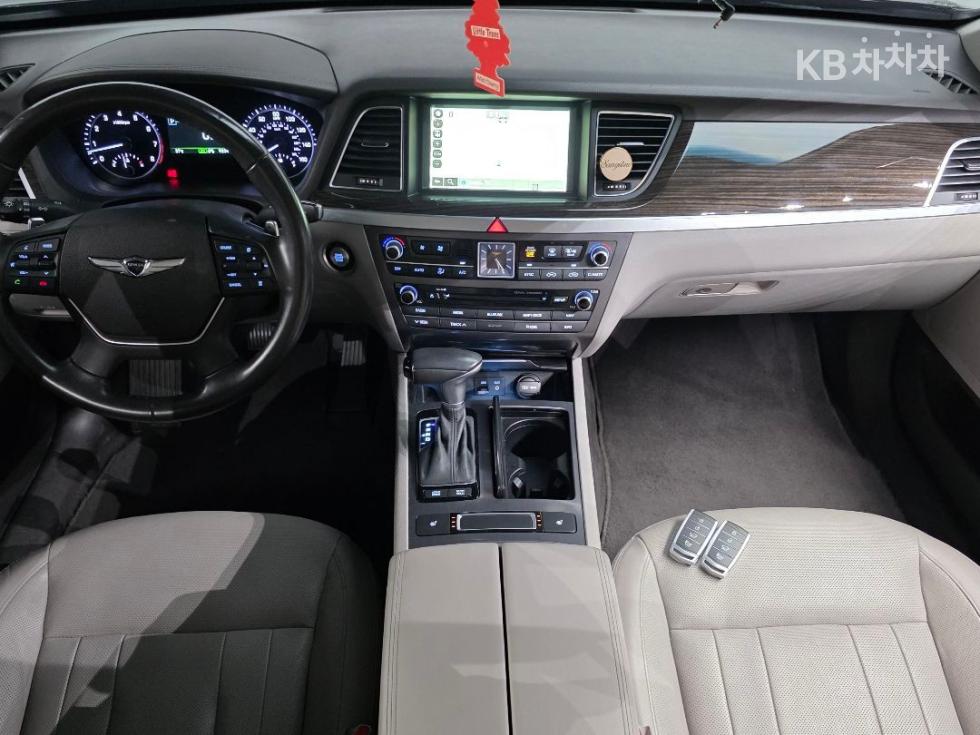 Genesis G80 — miniaturë 10