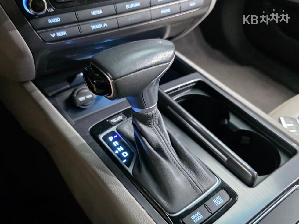 Genesis G80 — miniaturë 11