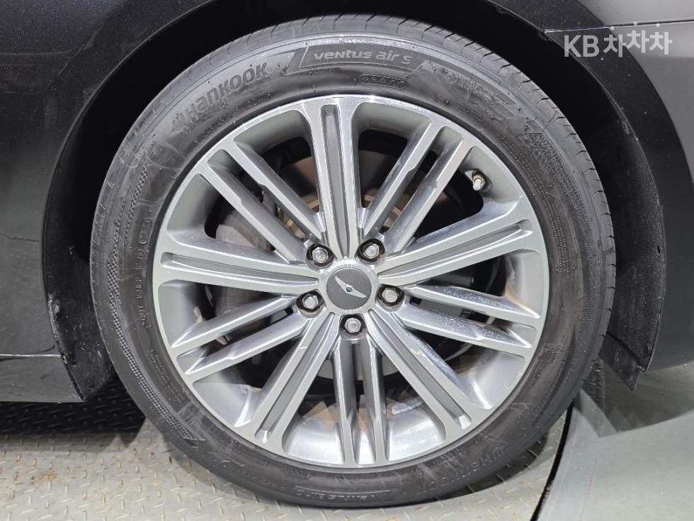 Genesis G80 — miniaturë 7