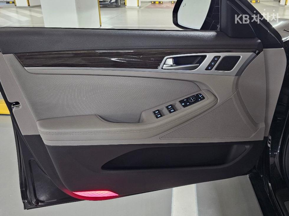 Genesis G80 — miniaturë 12