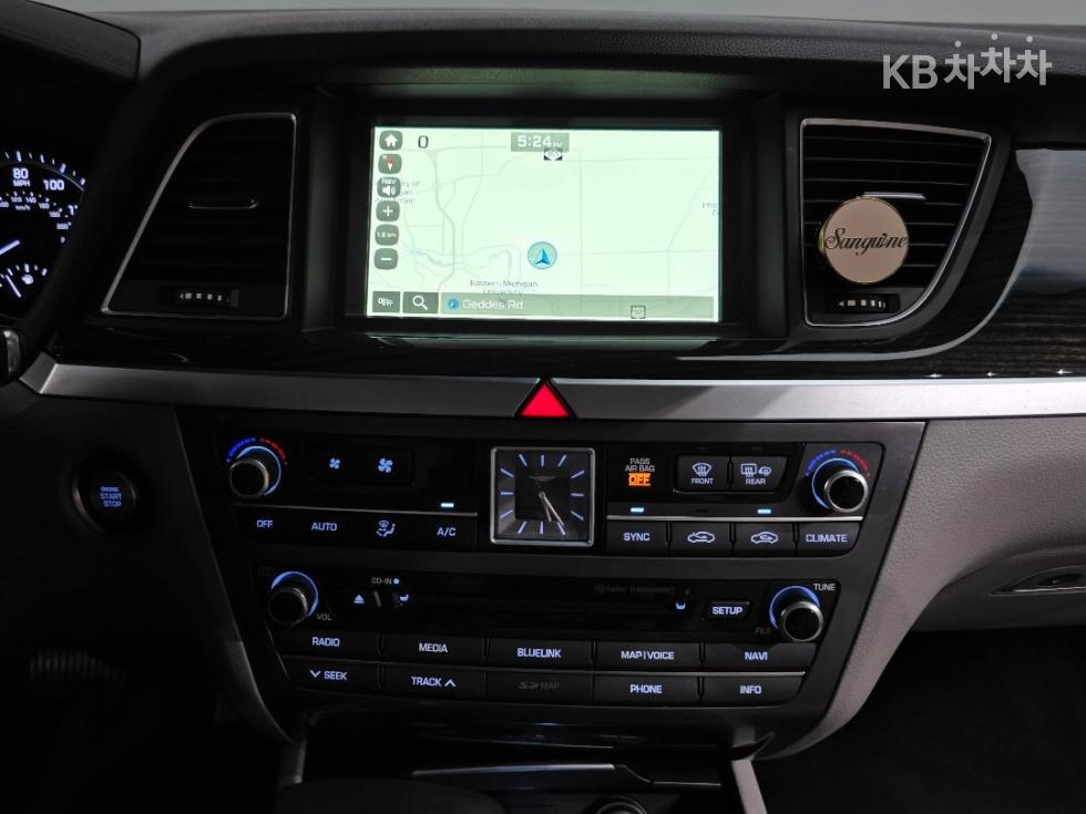 Genesis G80 — miniaturë 17