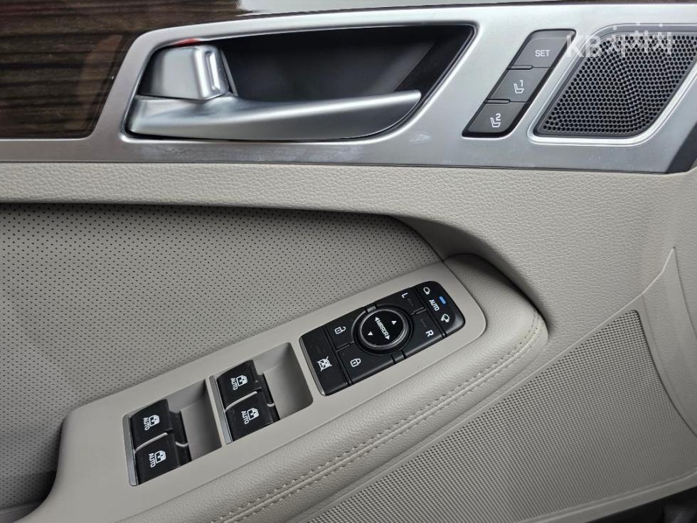 Genesis G80 — miniaturë 24