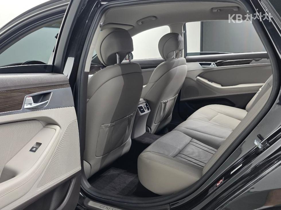 Genesis G80 — miniaturë 30