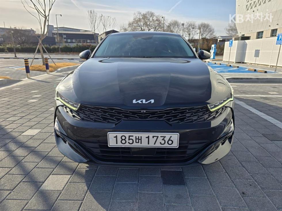 2022 - kia k5