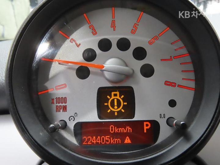 Mini Cooper 1.6 Base Type 7