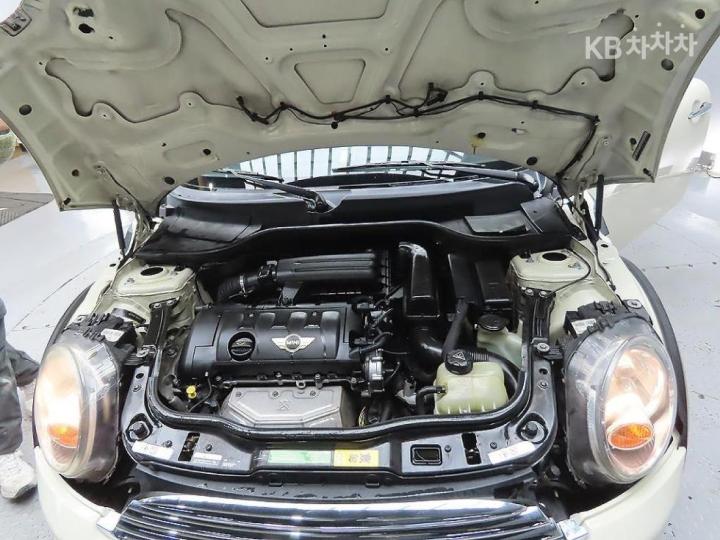 Mini Cooper 1.6 Base Type 8